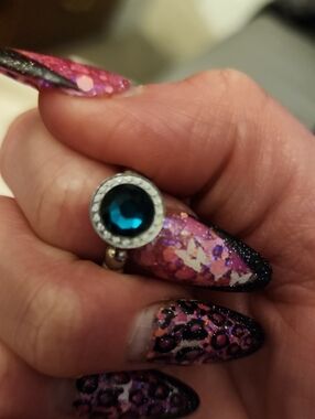 Emeral Green Qudo Topper with Rhinestone Halo